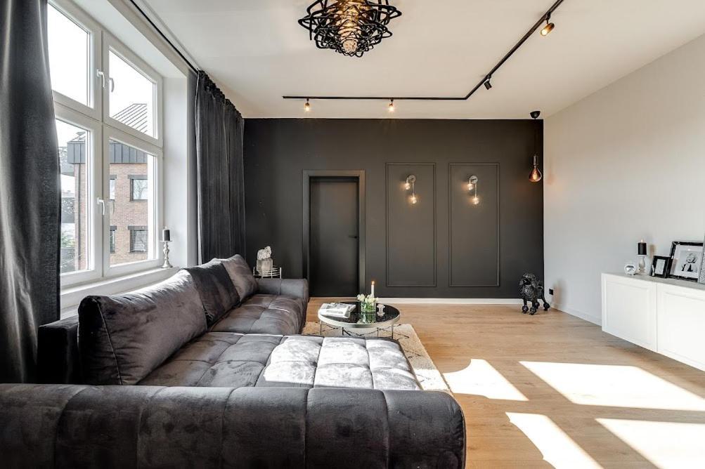 Jan III Sobieski - Luksusowy Apartament L Z Darmowym Prywatnym Parkingiem グリヴィツェ エクステリア 写真