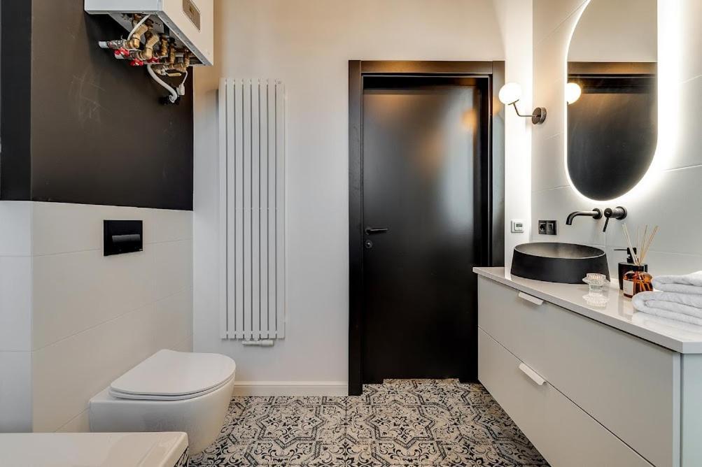 Jan III Sobieski - Luksusowy Apartament L Z Darmowym Prywatnym Parkingiem グリヴィツェ エクステリア 写真
