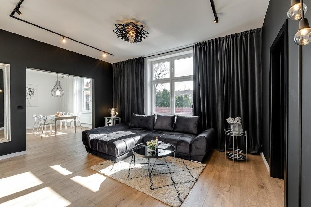 Jan III Sobieski - Luksusowy Apartament L Z Darmowym Prywatnym Parkingiem グリヴィツェ エクステリア 写真