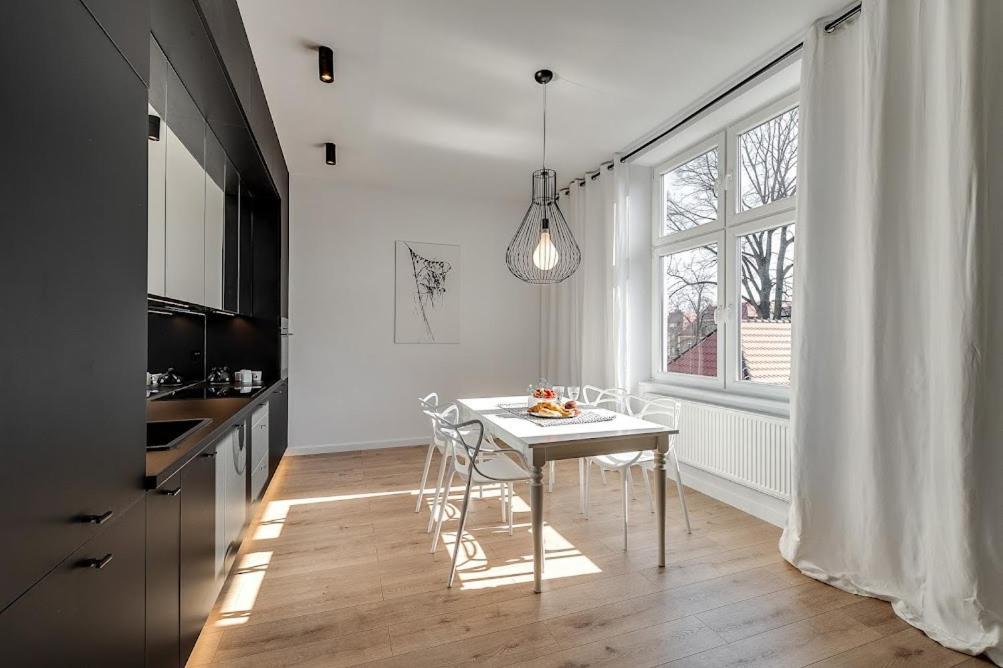 Jan III Sobieski - Luksusowy Apartament L Z Darmowym Prywatnym Parkingiem グリヴィツェ エクステリア 写真