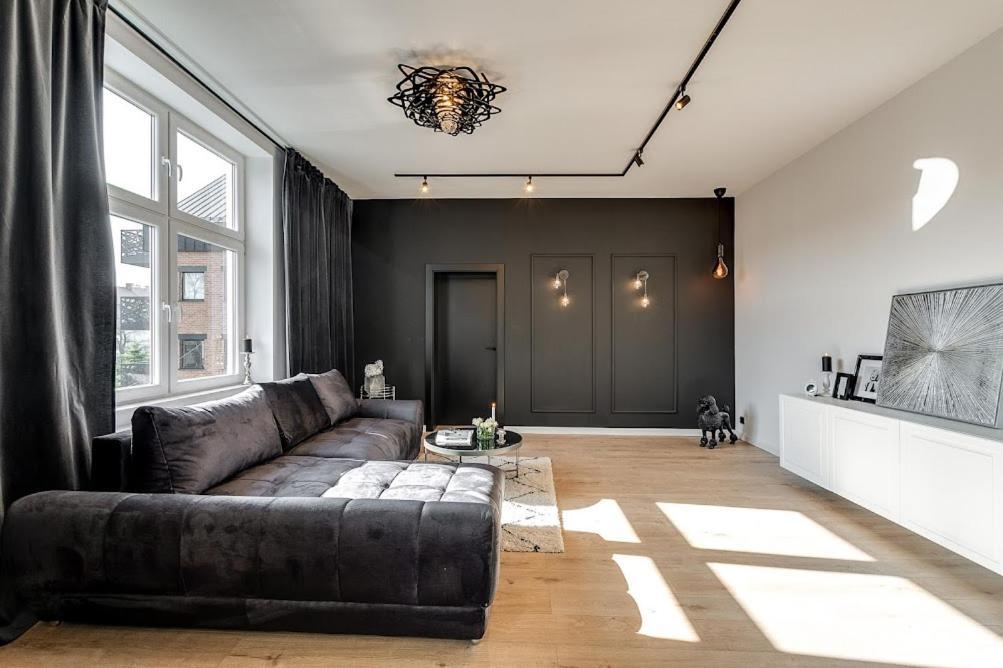 Jan III Sobieski - Luksusowy Apartament L Z Darmowym Prywatnym Parkingiem グリヴィツェ エクステリア 写真